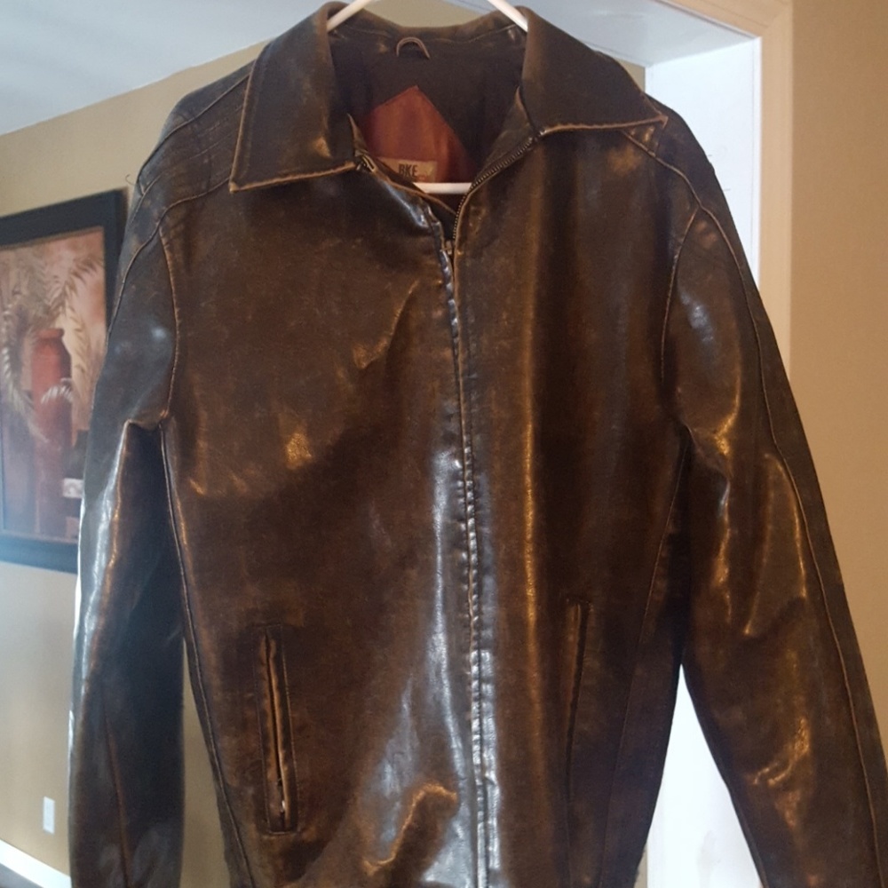 Men's Buckle Leather Coat Medium